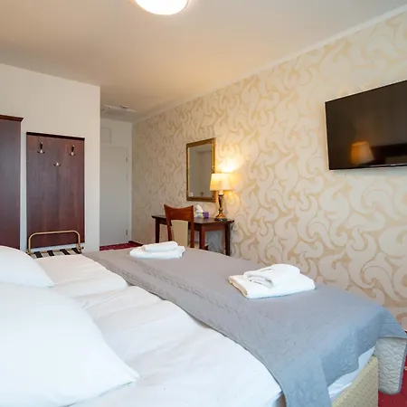 Volf Hotel *