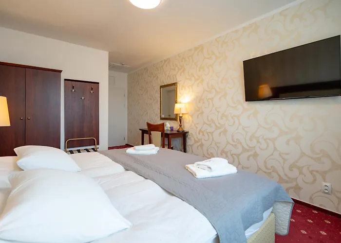 Volf Hotel *