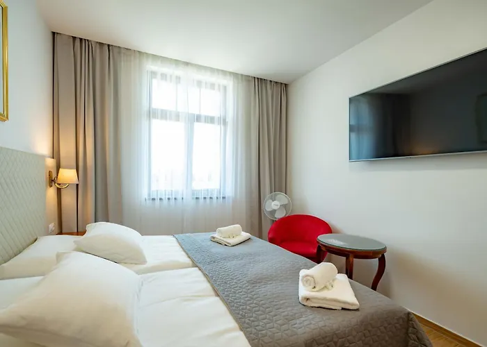 Volf Hotel